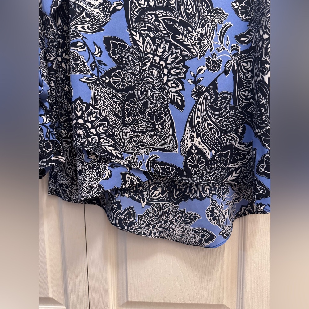 The Limited Blue and Navy Patterned Blouse - Picture 2 of 5